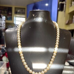 Elegant Pearl Necklace